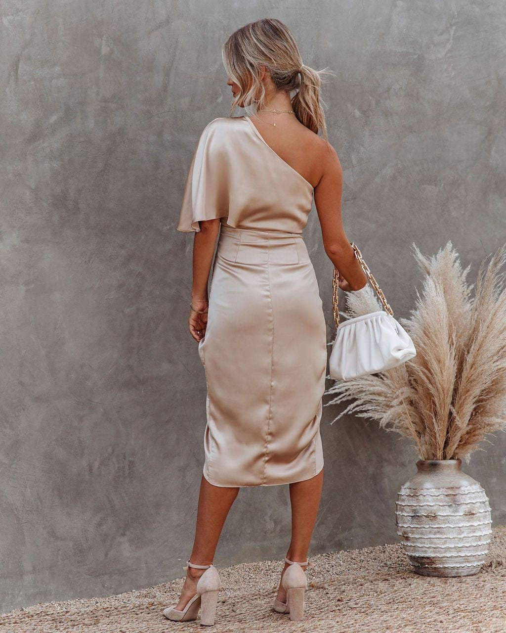 Kaelani - Chic Satinklänning