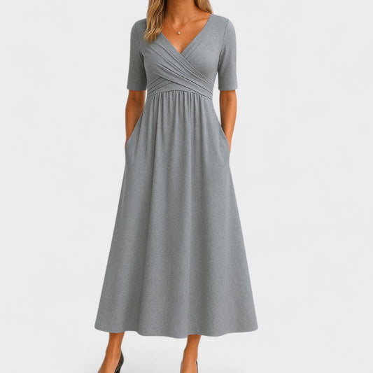 Lystina | Elegant Mellanlång Klänning