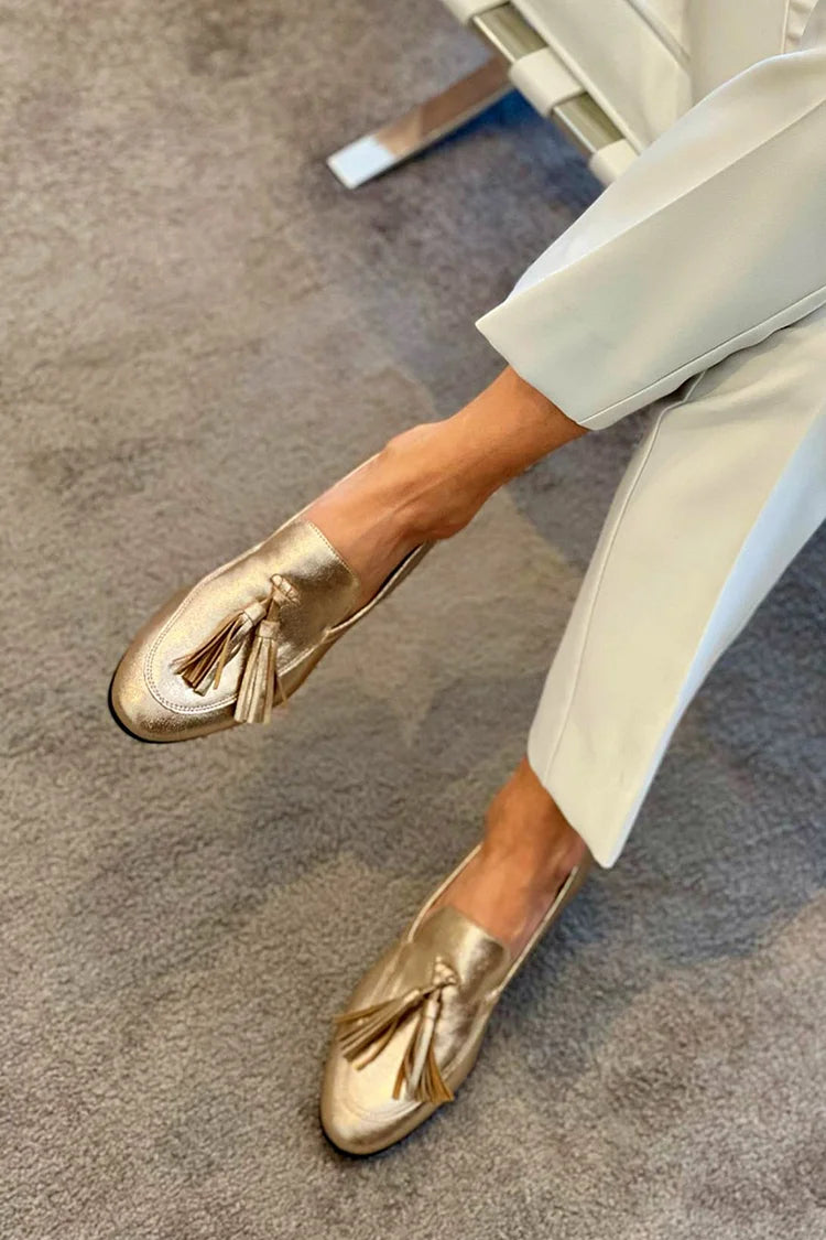 Elrun | Klassiska loafers i gyllene metallic