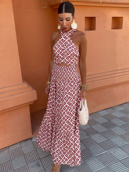 AURYSTRA – Skulpterad elegant off-shoulder klänning