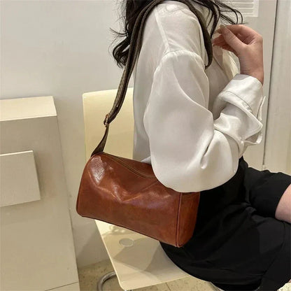 Bergfrid | Elegant axelväska med modern axelrem